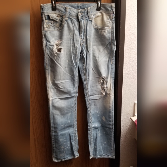 Two pairs of mens jeans. One true religion & One 7 for all man kind. - Picture 6 of 10